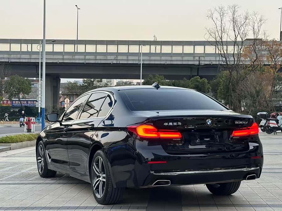 BMW 5 Series 2021