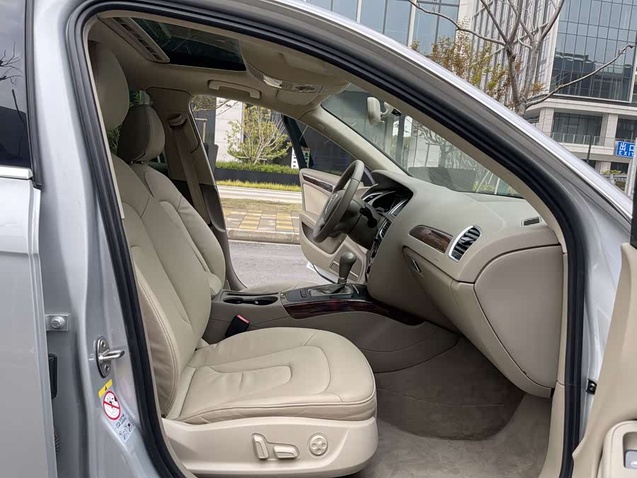 Audi A4L 2010