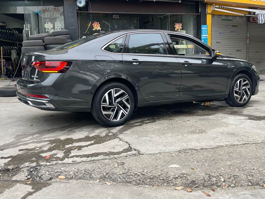 Volkswagen Sagitar 2023