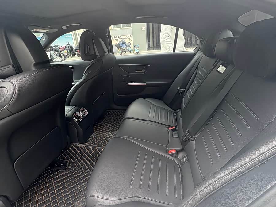 Mercedes-Benz C-Class 2022 — фото 14