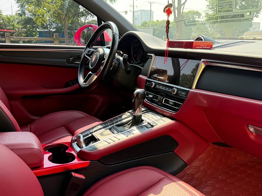 Porsche Macan 2020