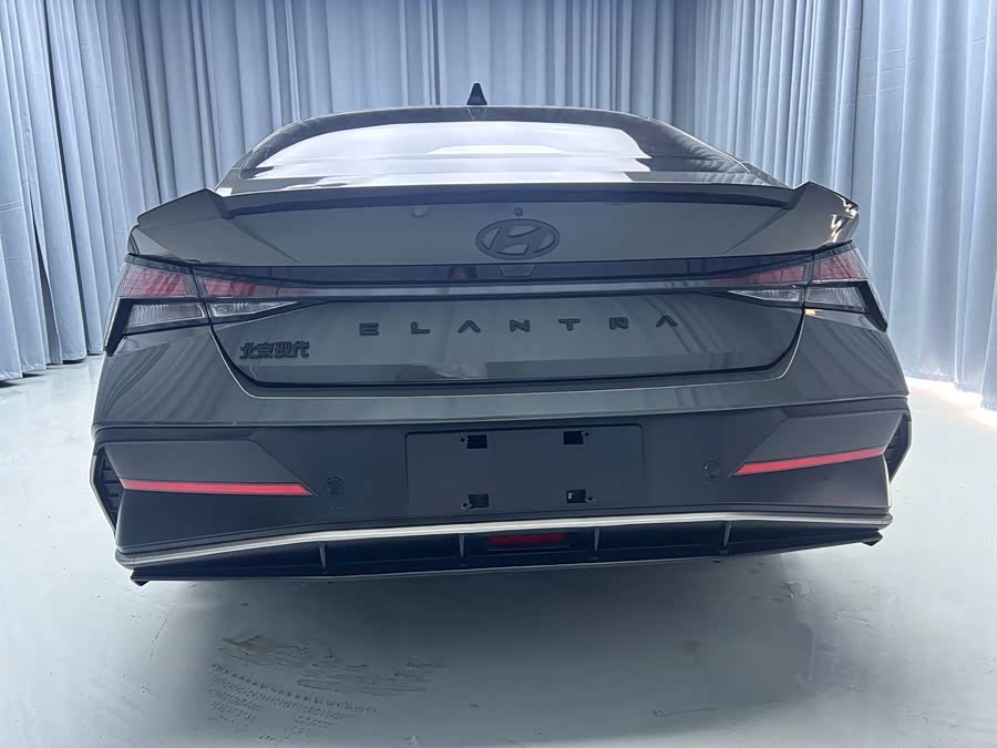 Hyundai Elantra 2023 — фото 20