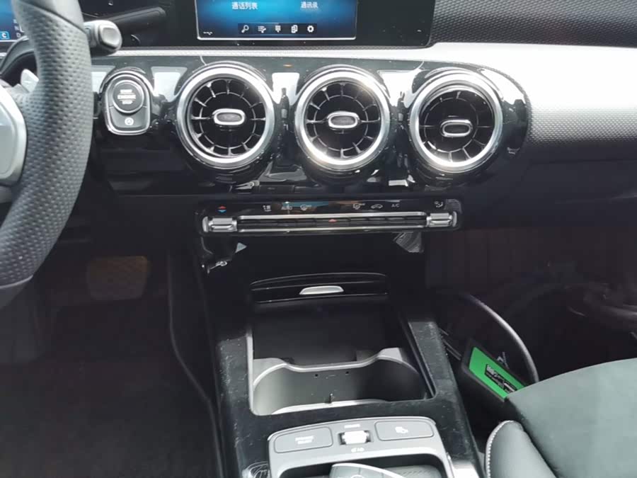 Mercedes-Benz A-Class 2019 — фото 13