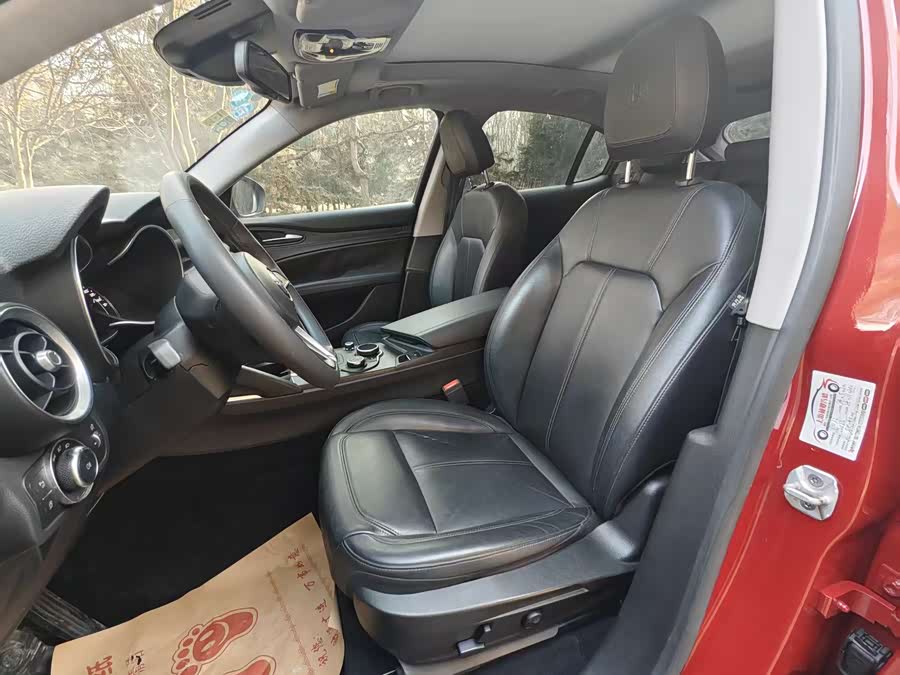 Alfa Romeo Stelvio 2017