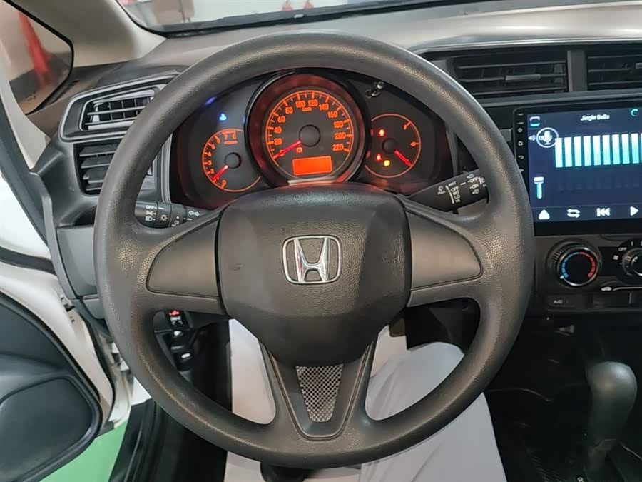 Honda Fit 2018 — фото 11