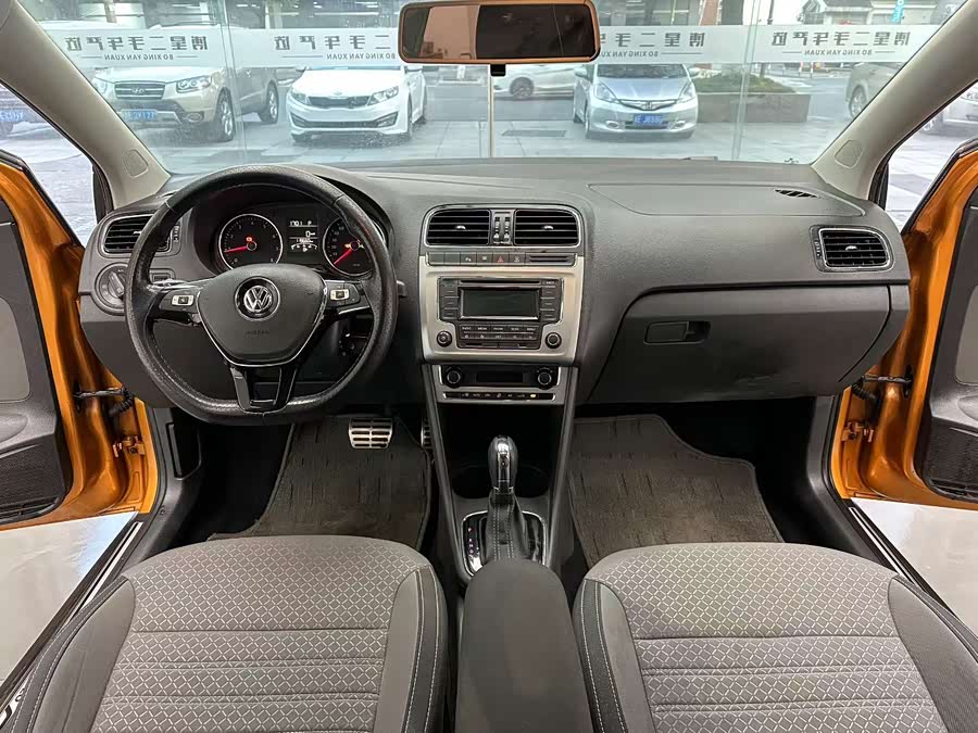 Volkswagen Polo 2014