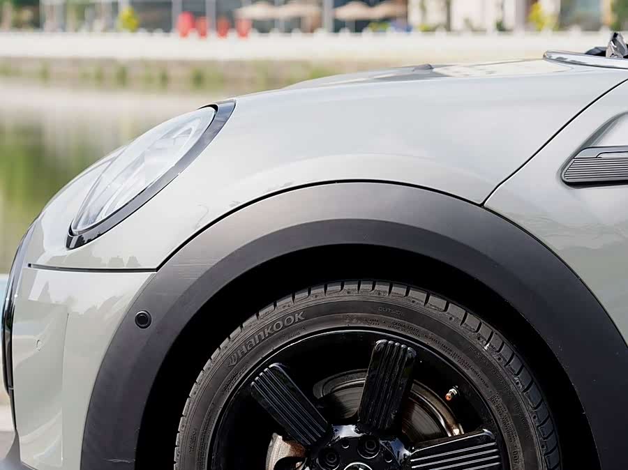 MINI MINI 2023