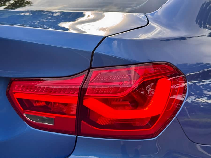 BMW 1 Series 2019 — фото 18