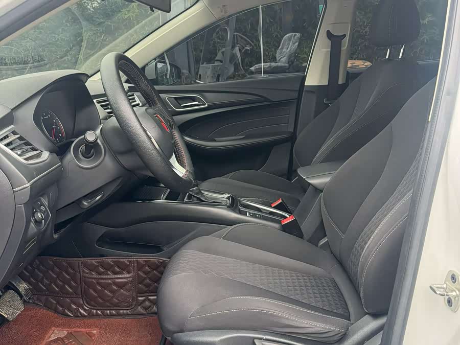 Roewe i5 2020