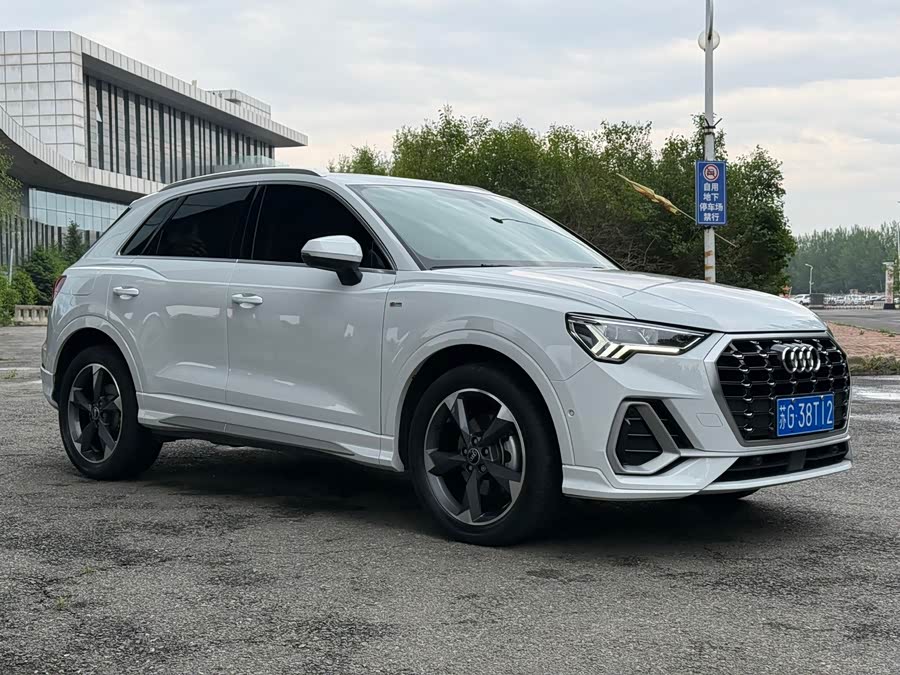 Audi Q3 2022