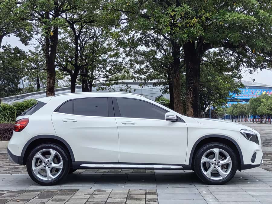 Mercedes-Benz GLA 2017