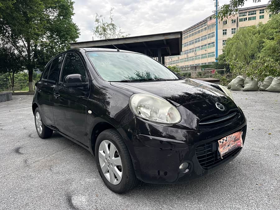 Nissan March 2010