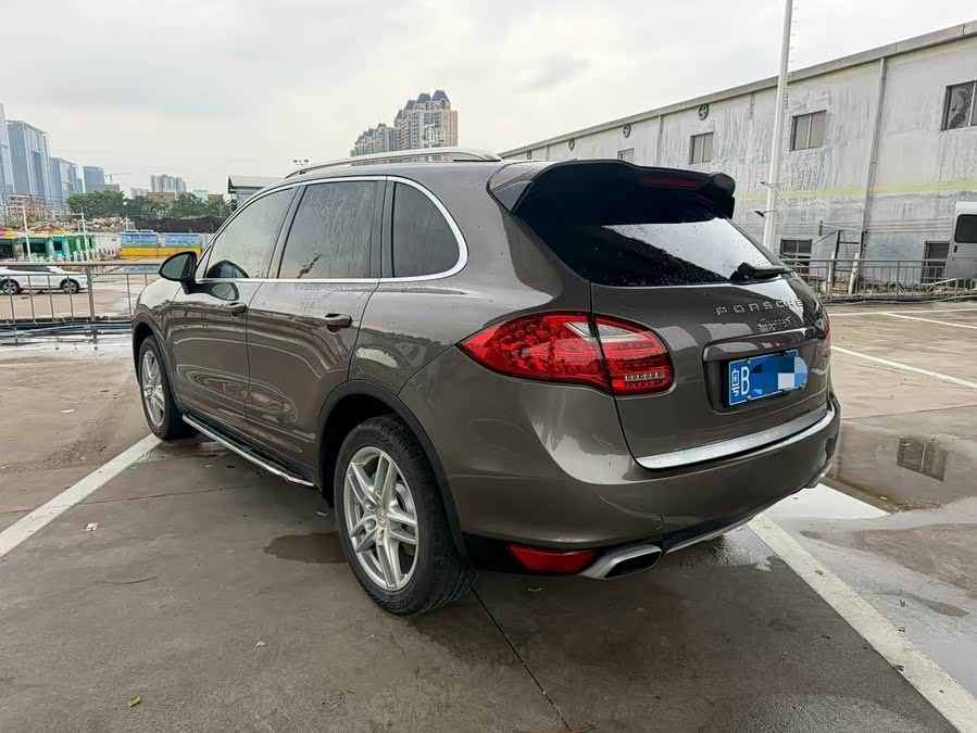 Porsche Cayenne 2011