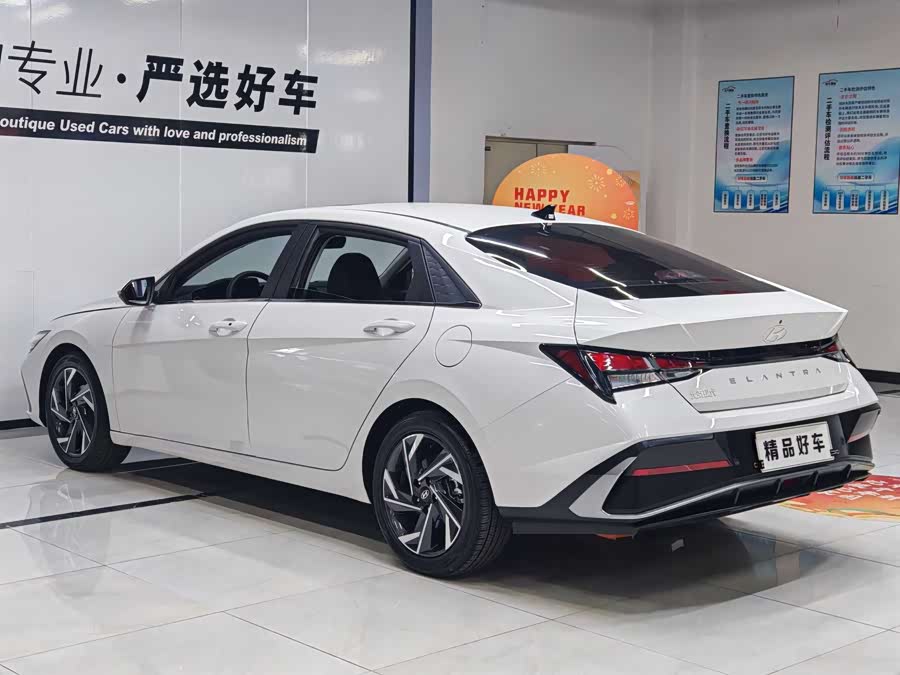 Hyundai Elantra 2023
