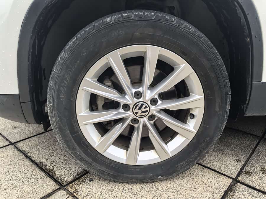 Volkswagen Tiguan 2017 — фото 16