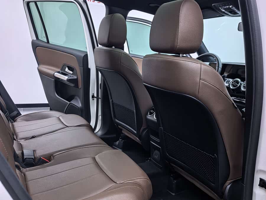 Mercedes-Benz GLB 2023 — фото 11