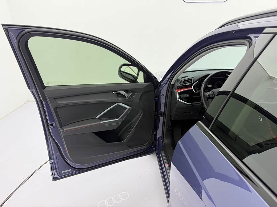 Audi Q3 2022 — фото 23
