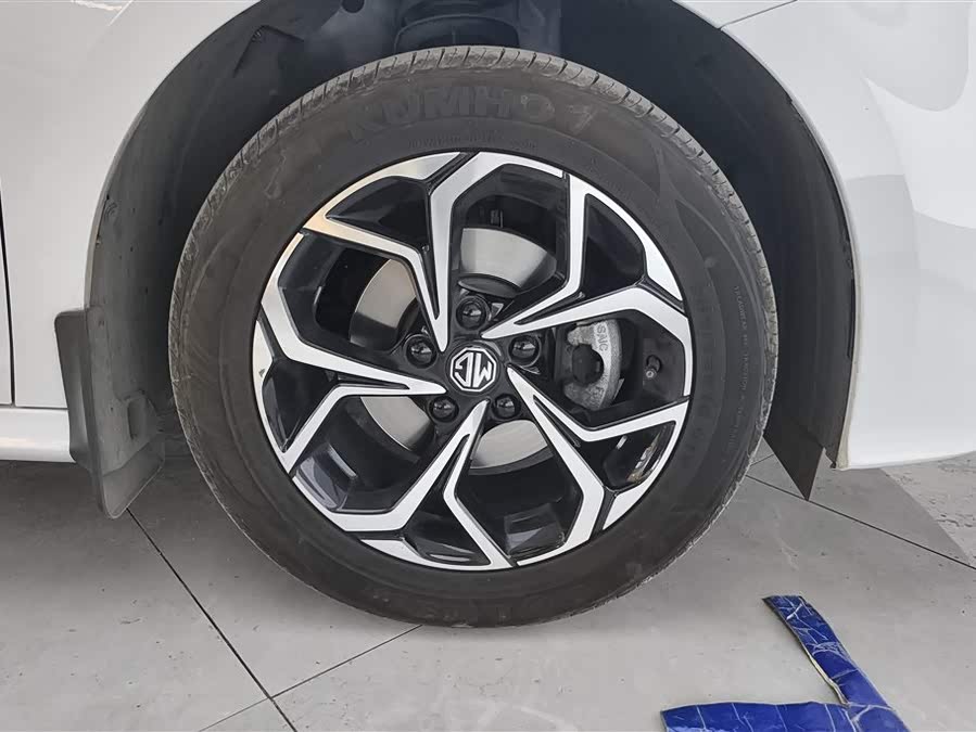MG MG5 2023