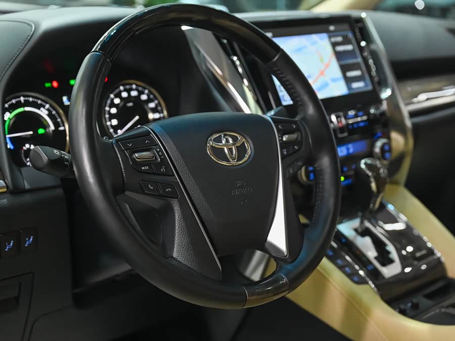 Toyota Alphard 2021 — фото 12