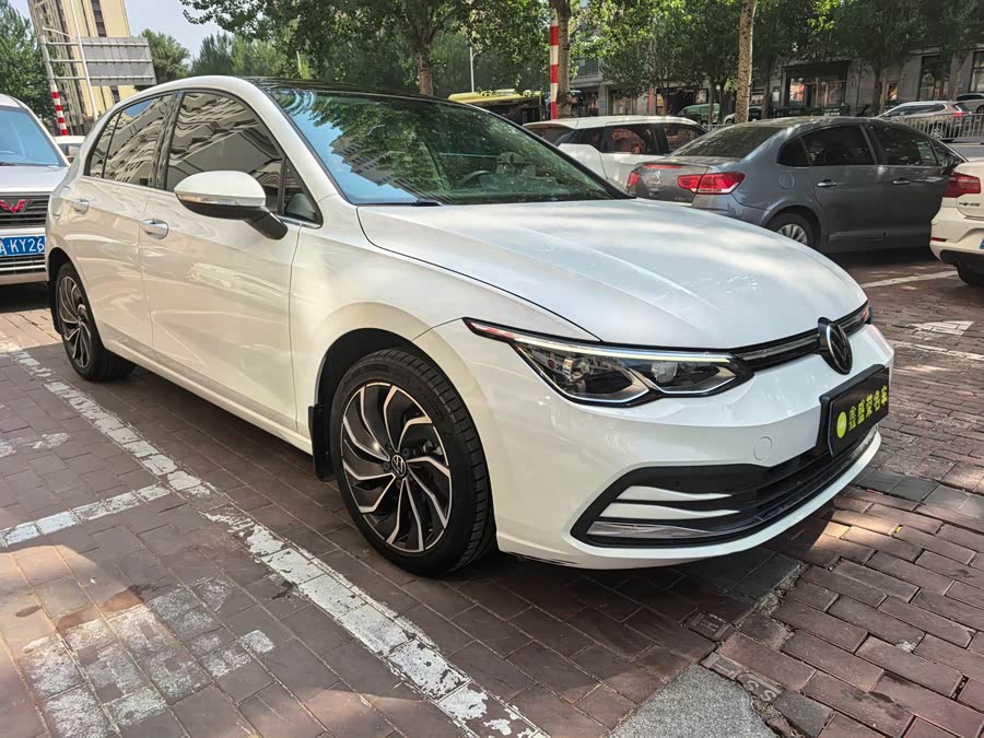 Volkswagen Golf 2021