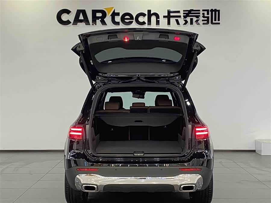 Mercedes-Benz GLB 2024 — фото 11