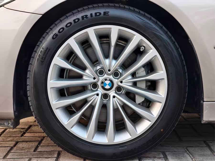 BMW 5 Series 2020 — фото 17