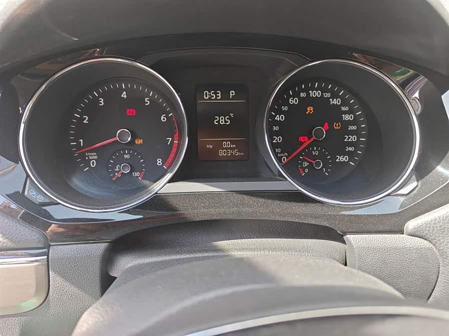 Volkswagen Sagitar 2016