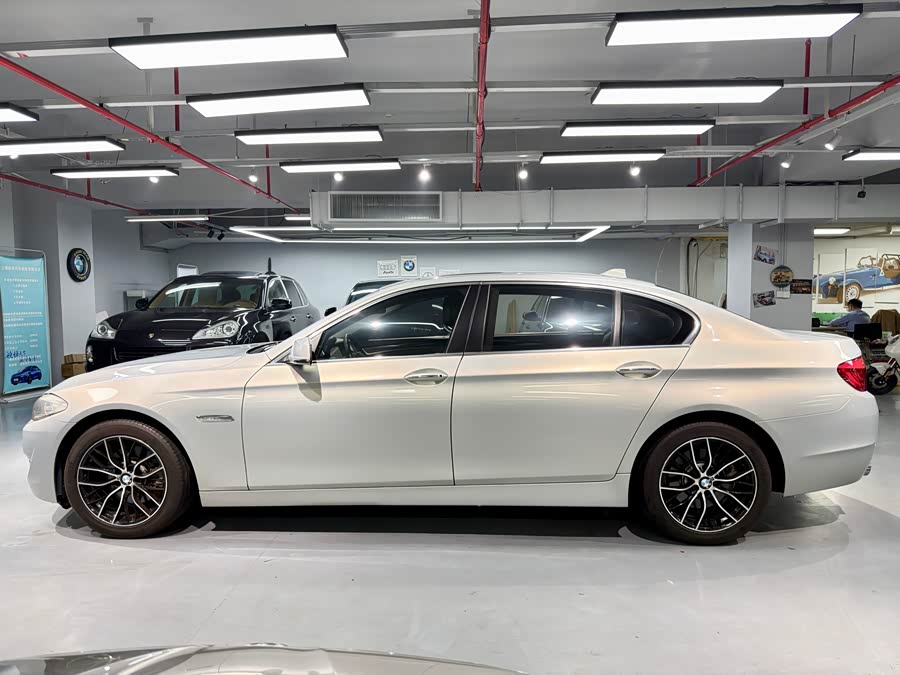 BMW 5 Series 2011
