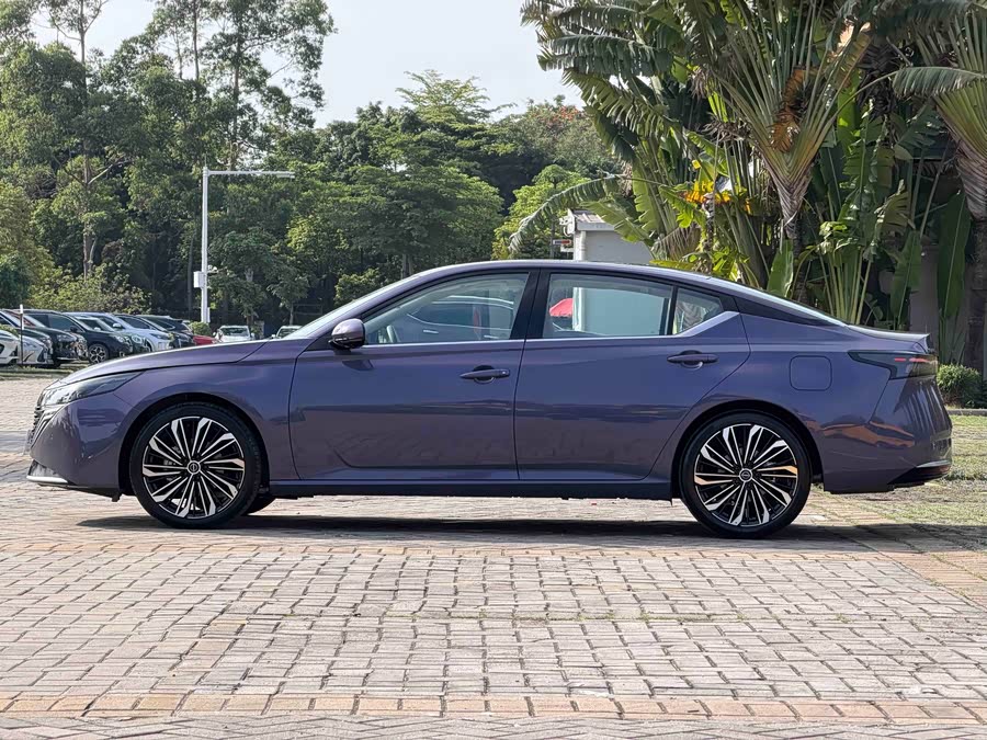 Nissan Teana 2026