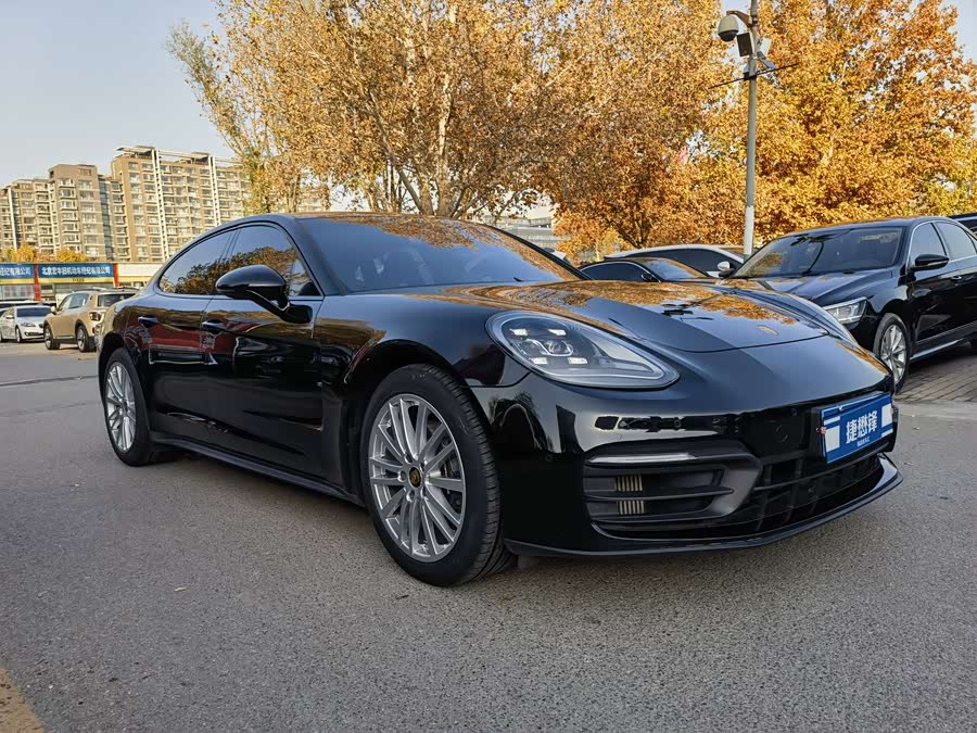 Porsche Panamera 2023