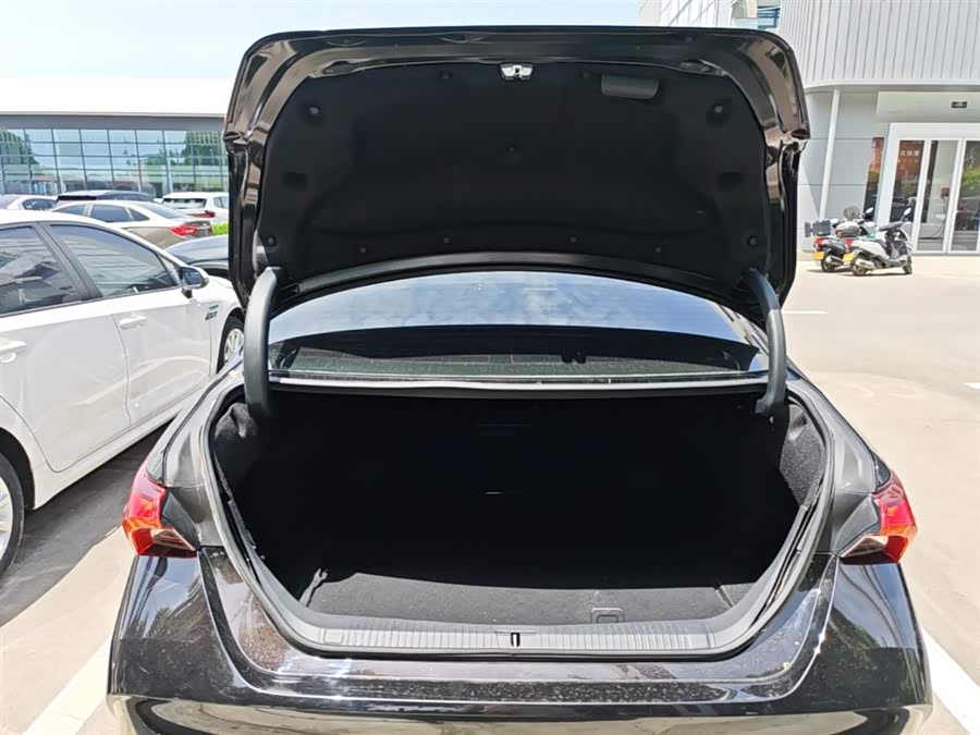 Toyota Avalon 2019 — фото 19