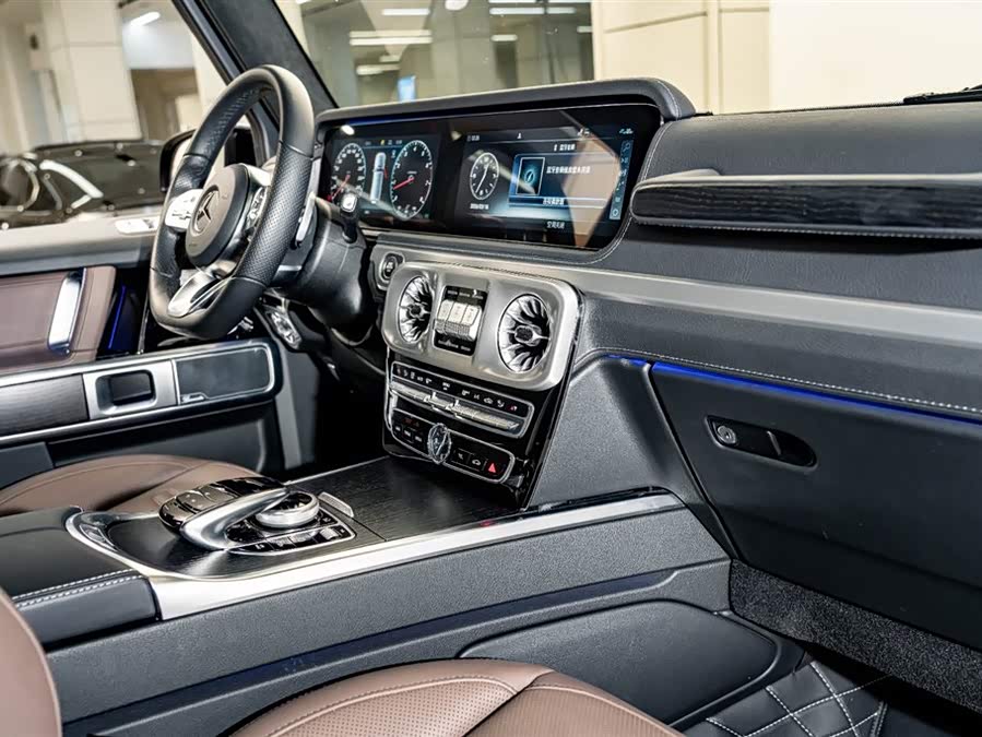 Mercedes-Benz G-Class 2024 — фото 20