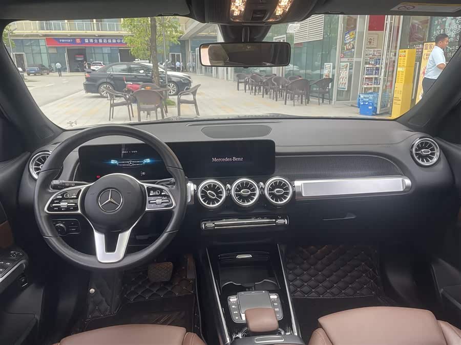 Mercedes-Benz GLB 2021