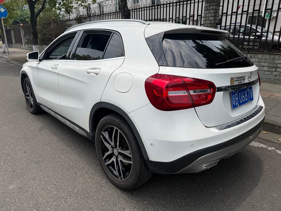 Mercedes-Benz GLA 2016