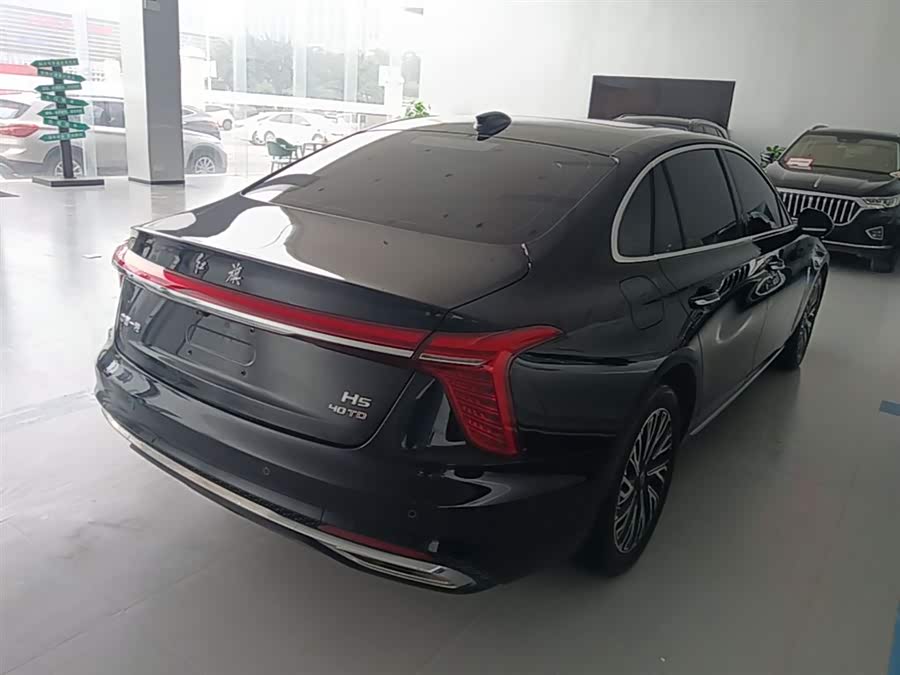 Hongqi H5 2025
