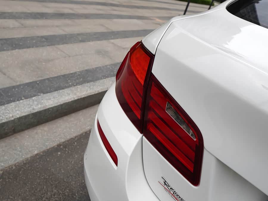 BMW 5 Series 2013 — фото 27