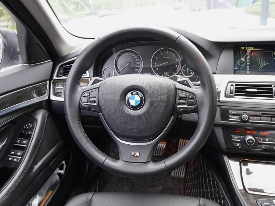 BMW 5 Series 2013 — фото 8