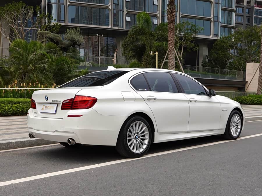BMW 5 Series 2013 — фото 13