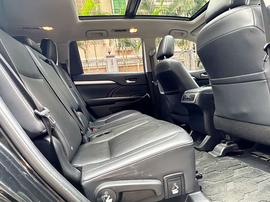 Toyota Highlander 2021 — фото 10