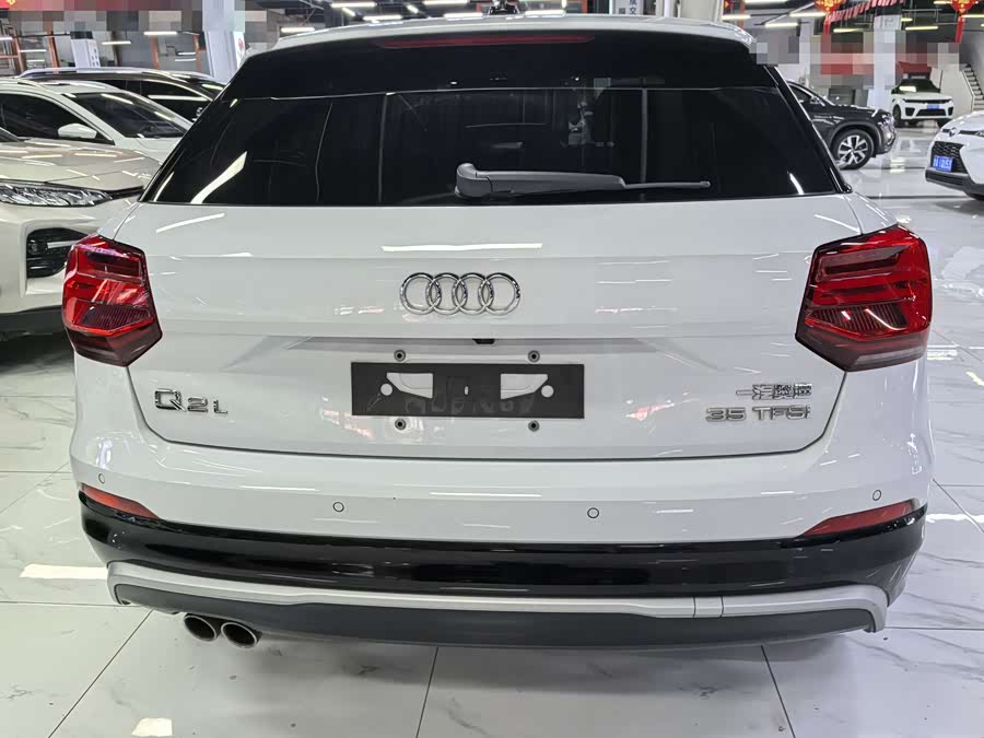 Audi Q2L 2020
