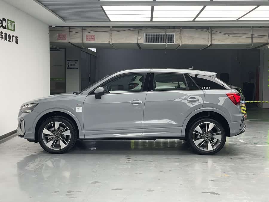 Audi Q2L 2025