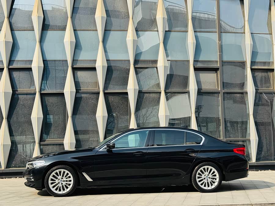 BMW 5 Series New Energy 2020