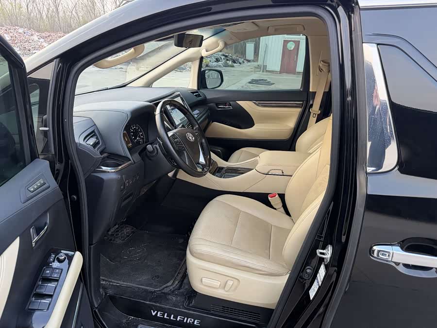 Toyota Vellfire 2023