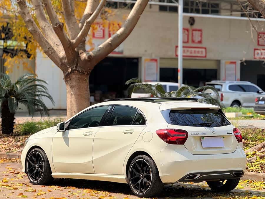 Mercedes-Benz A-Class 2017 — фото 9