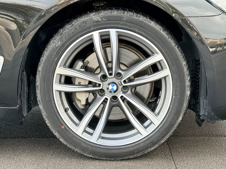 BMW 7 Series 2018 — фото 10