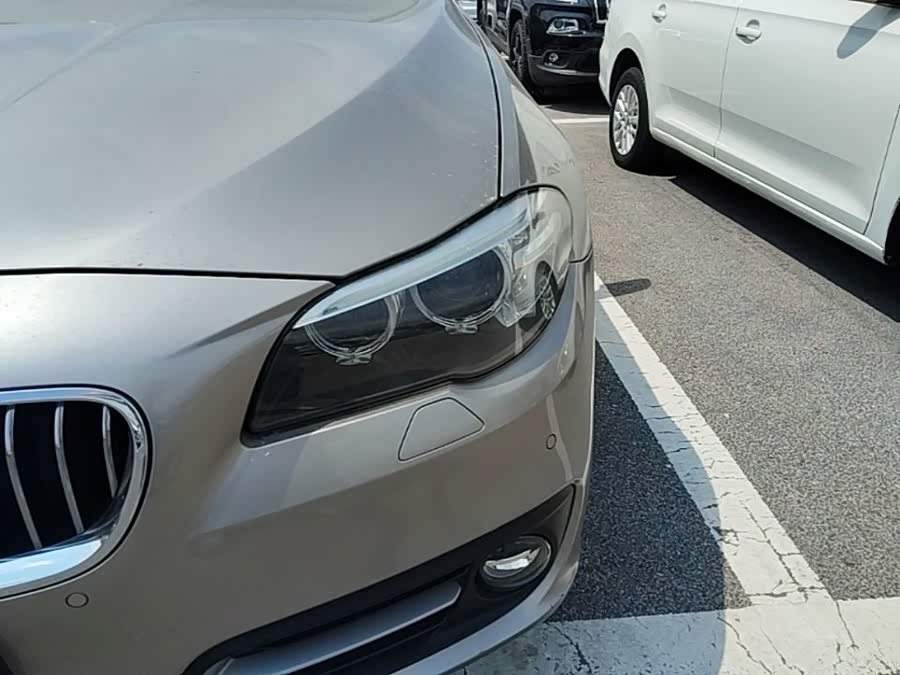 BMW 5 Series 2014 — фото 24