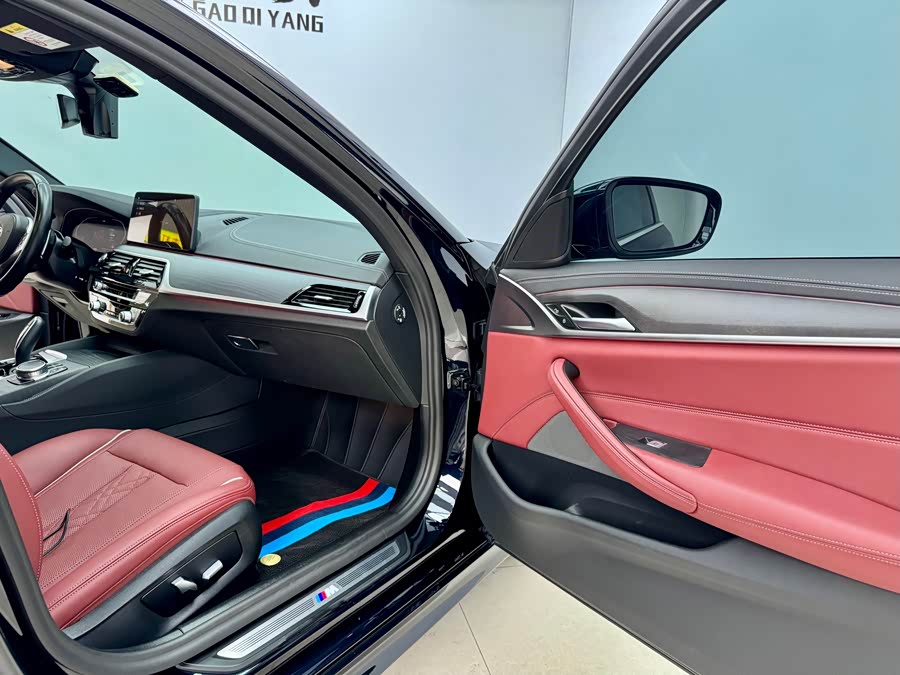 BMW 5 Series 2022 — фото 13
