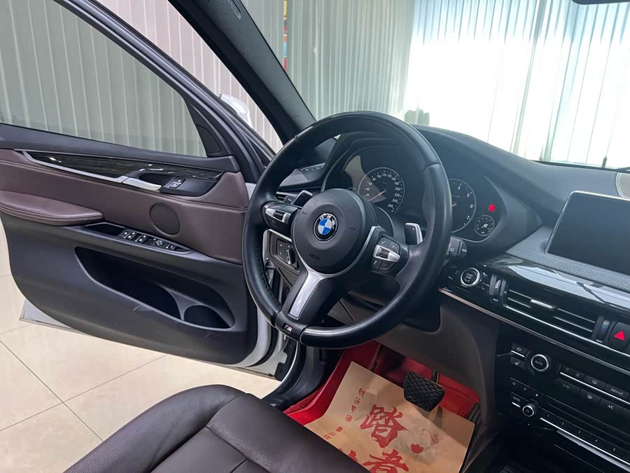 BMW X5 2018 — фото 14