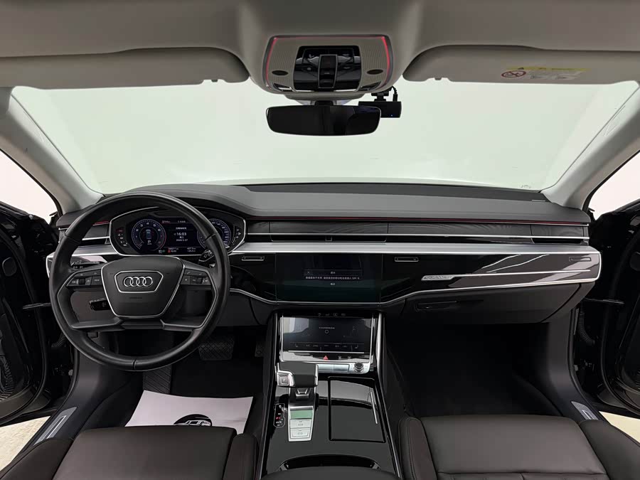 Audi A8 2019 — фото 13
