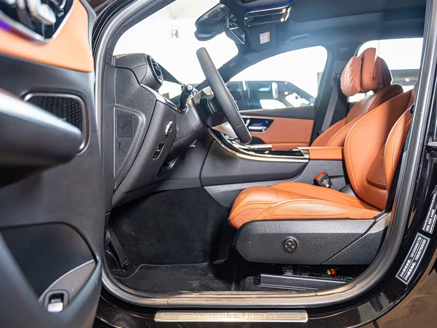 Mercedes-Benz GLC 2025
